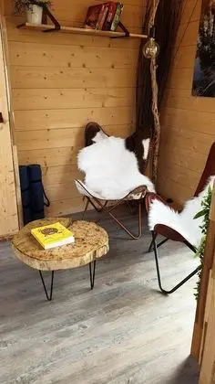 Kır Evi, Sıcak Su Havuzu