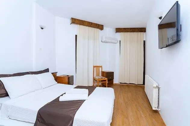 Standard Tek Büyük Yataklı Oda