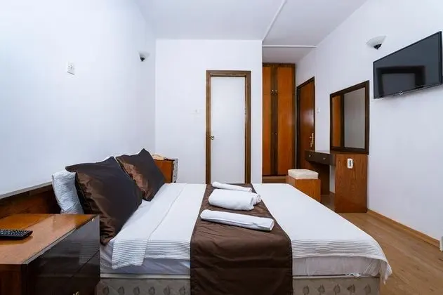 Standart Oda, Şehir Manzaralı