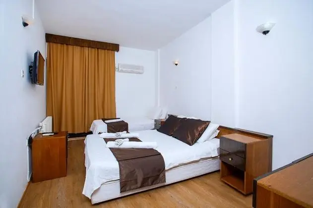 Triple, Şehir Manzaralı
