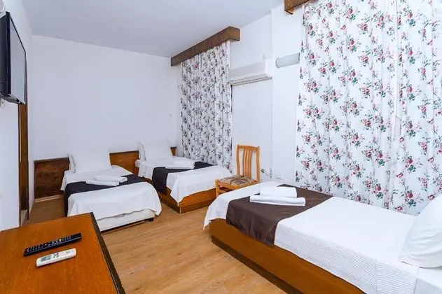Triple, Şehir Manzaralı