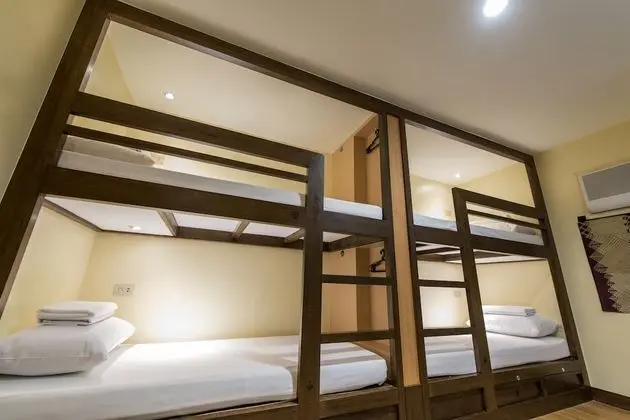 Basic 1 bed for 6-bed Male Dorm (Shared bathroom)