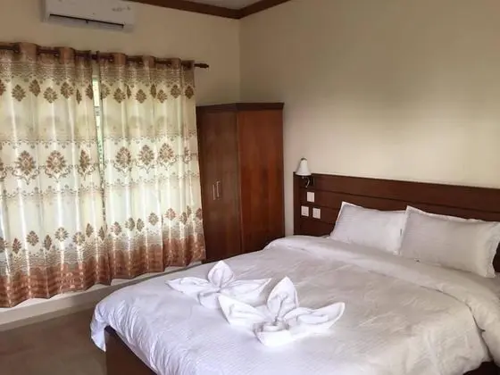Deluxe Tek Büyük Yataklı Oda, 1 Çift Kişilik Yatak, Sigara İçilebilir, Tepe Manzaralı