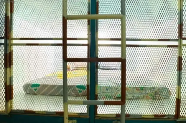 Kulübe, Sadece erkekler için (Non AC)