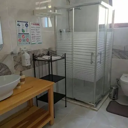 Triple,Bahçe Manzaralı