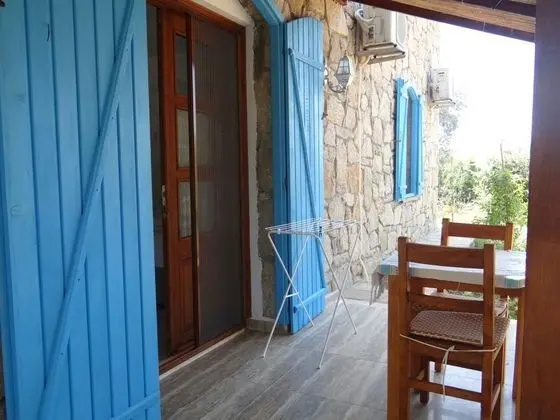 Triple,Bahçe Manzaralı