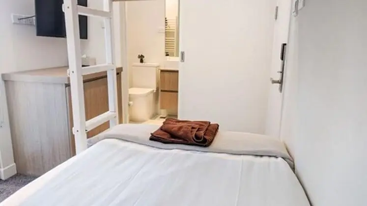 Standard Oda, Bahçe Manzaralı