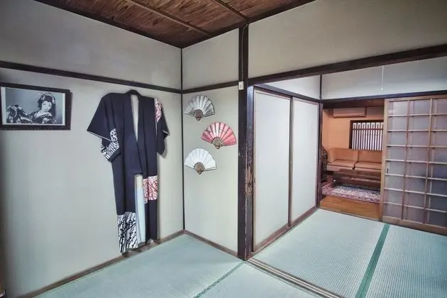 Traditional Ev (Private Vacation)