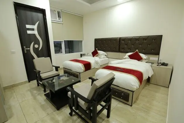 Standard Tek Büyük Yataklı Oda, 1 Büyük (Queen) Boy Yatak, Şehir Manzaralı, Bahçeli