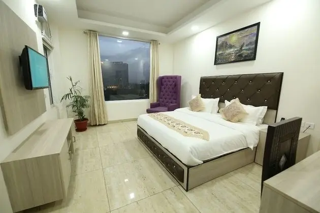 Standard Tek Büyük Yataklı Oda, 1 Büyük (Queen) Boy Yatak, Şehir Manzaralı, Bahçeli