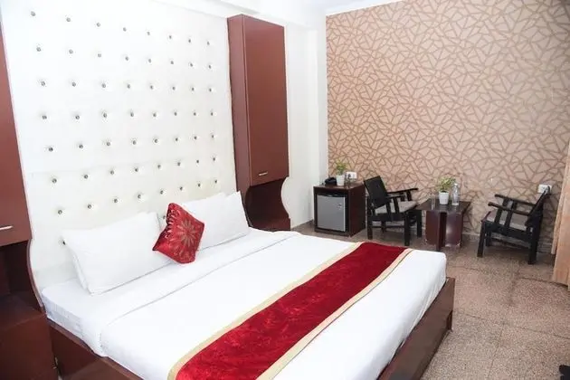 Standard Tek Büyük Yataklı Oda, 1 Büyük (Queen) Boy Yatak, Şehir Manzaralı, Bahçeli