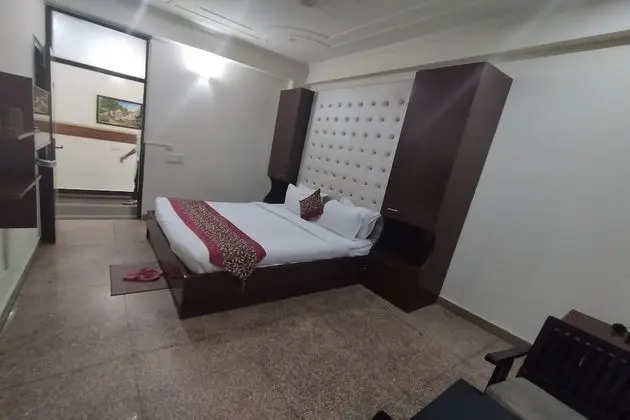 Standard Tek Büyük Yataklı Oda, 1 Büyük (Queen) Boy Yatak, Şehir Manzaralı, Bahçeli