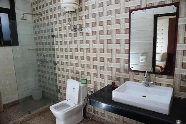 Standard Tek Büyük Yataklı Oda, 1 Büyük (Queen) Boy Yatak, Şehir Manzaralı, Bahçeli