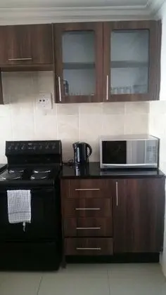 Ev, Sigara İçilmez, Avlu