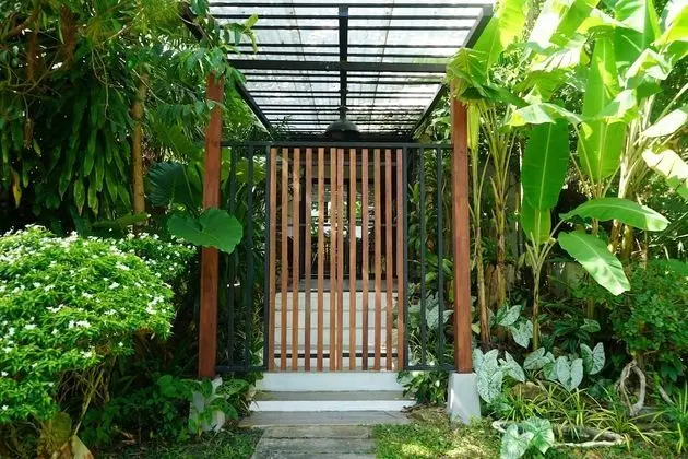 Greenfront Family Villa with Private Bathroom