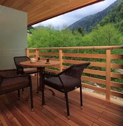 Standard Tek Büyük veya İki Ayrı Yataklı Oda, Balkon