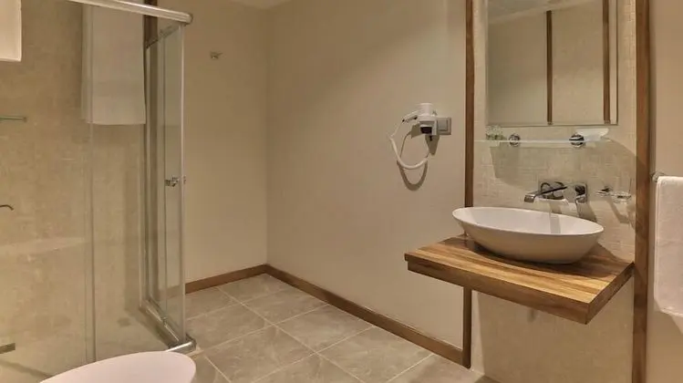 Standard Tek Büyük veya İki Ayrı Yataklı Oda, Balkon
