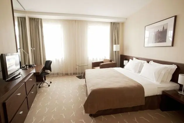 Business Oda, 1 Büyük (Queen) Boy Yatak