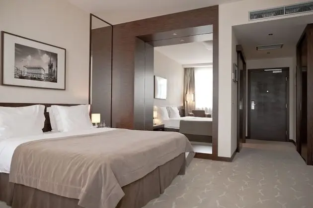 Business Oda, 1 Büyük (Queen) Boy Yatak