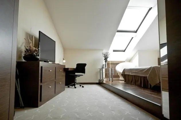 Deluxe Oda, 1 Büyük (Queen) Boy Yatak