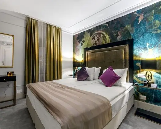 Deluxe Tek Büyük Yataklı Oda