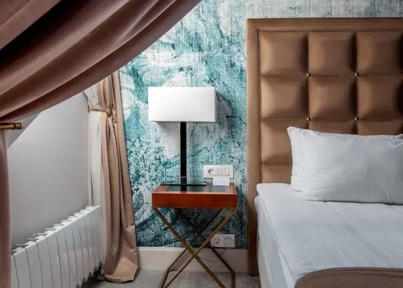 Deluxe Tek Büyük Yataklı Oda