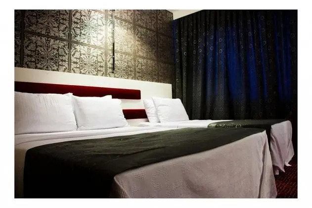 Triple, Şehir Manzaralı
