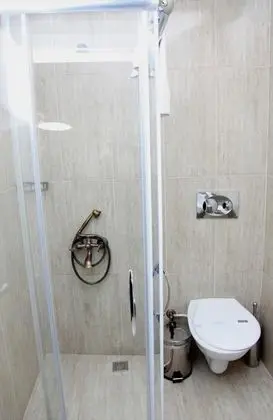 Triple, Şehir Manzaralı