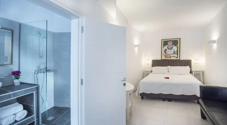 Stüdyo, Jakuzi, Deniz Manzaralı (Spili)