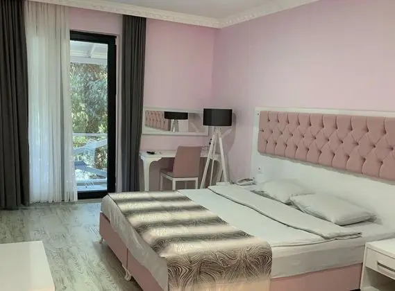 Genis Standard Balkonlu Oda