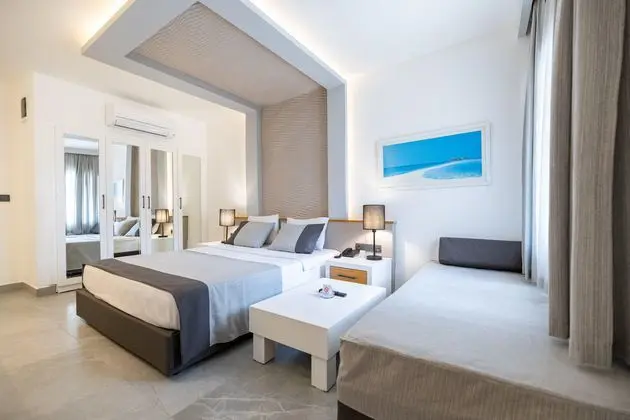 https://images.etstur.com/imgproxy/resize/2560x1440/files/images/hotelImages/etsrooms/189/Kadikale_Resort___Spa_20250521143158_0.jpg