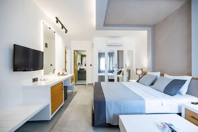 https://images.etstur.com/imgproxy/resize/2560x1440/files/images/hotelImages/etsrooms/189/Kadikale_Resort___Spa_20250521143235_4.jpg