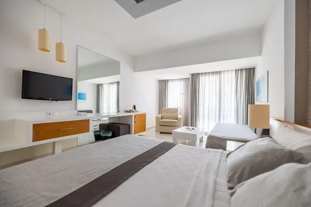 https://images.etstur.com/imgproxy/resize/2560x1440/files/images/hotelImages/etsrooms/189/Kadikale_Resort___Spa_20250521143600_4.jpg