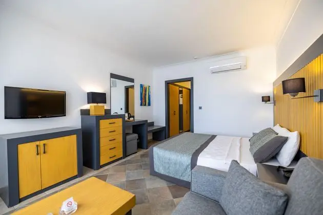 https://images.etstur.com/imgproxy/resize/2560x1440/files/images/hotelImages/etsrooms/189/Kadikale_Resort___Spa_20250521143712_1.jpg