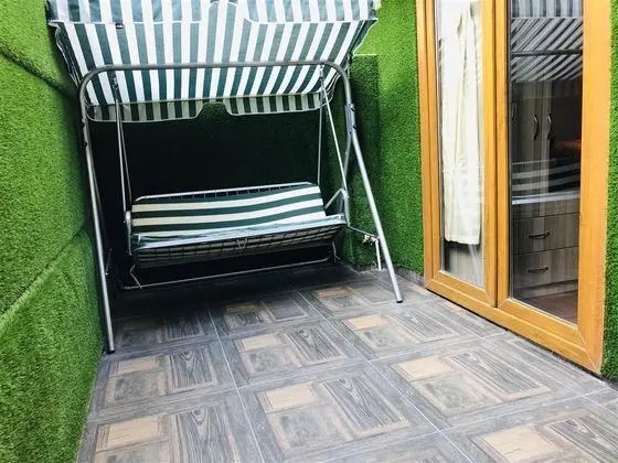 Teraslı Suit