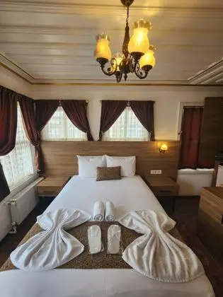 Deluxe Oda Balkonlu, Kara Manzaralı, Balkonlu