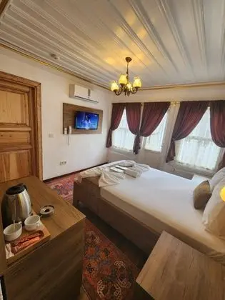 Deluxe Oda Balkonlu, Kara Manzaralı, Balkonlu