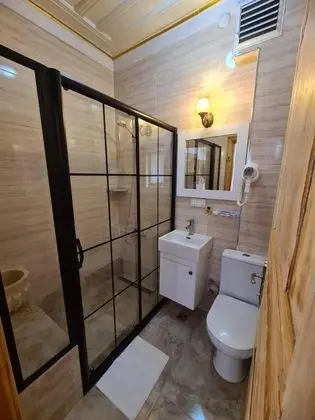Suite, Kara Manzaralı
