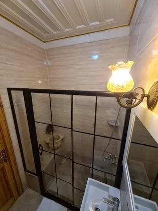 Suite, Kara Manzaralı