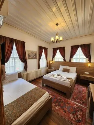 Suite, Kara Manzaralı