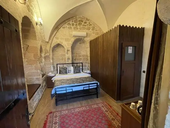 https://images.odamax.com/img/1024x768/odamax/image/upload/Kadim_Hotel_202604262259529_i_d_2_.jpg