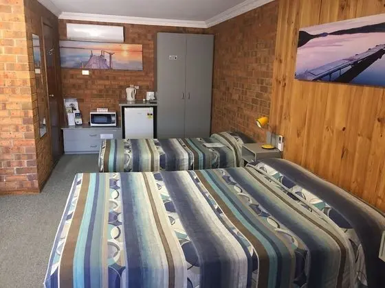 Deluxe Tek Büyük veya İki Ayrı Yataklı Oda, Birden Çok Yatak, Bahçe Manzaralı