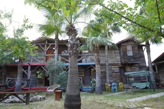 Club Tek Büyük Yataklı Oda