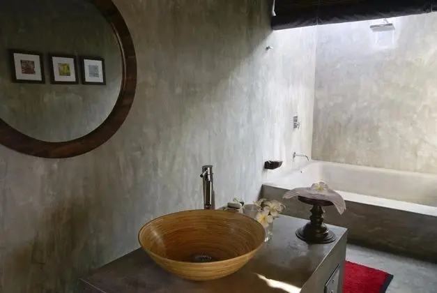 Deluxe Tek Büyük Yataklı Oda, Avlu Manzaralı