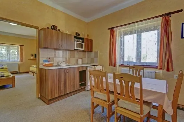 Apart Daire, Küçük Mutfak (2)