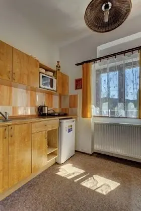 Apart Daire, Küçük Mutfak (3)