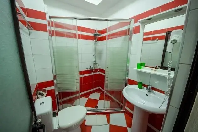 Tek Büyük veya İki Ayrı Yataklı Oda