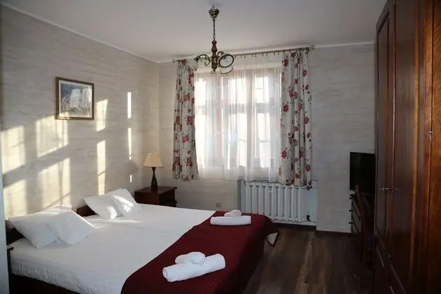 Traditional Tek Büyük veya İki Ayrı Yataklı Oda