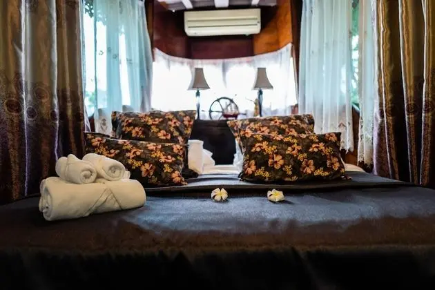 Honeymoon Süit, Bahçe Manzaralı