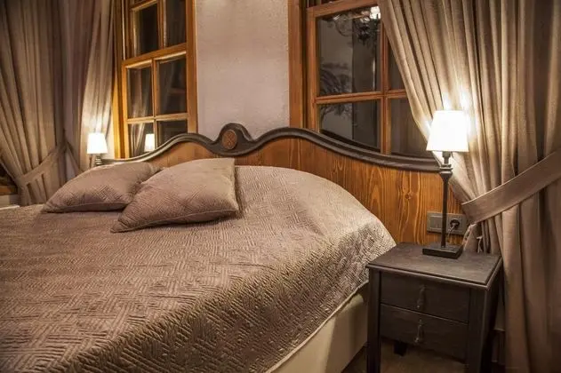 Çift Kişilik, Bahçe Manzaralı